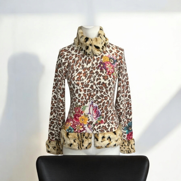 Mob Wife Leopard Print and Floral zip up cashmere sweater. SZ medium - Picture 3 of 3